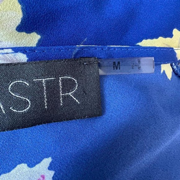 ASTR The Label Surplice cold shoulder v-neckline floral romper size M - Picture 7 of 11